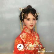 【中式新娘】芙蓉不及美人妆，金玉盘头珠翠亮